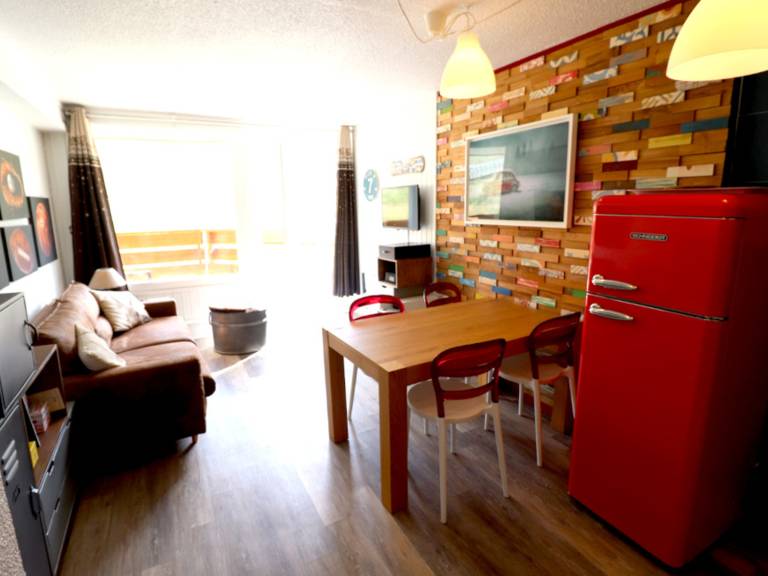 Bright studio at the foot of the slopes with south balcony - Pets allowed — photo 2