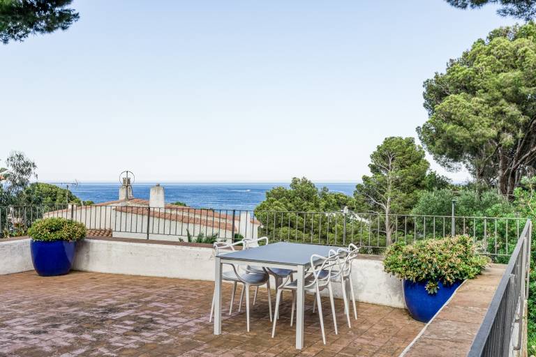 Fully equipped wonderful villa with yard, barbecue & private pool | Beach view | Next to the beach | Pets are welcome — photo 2