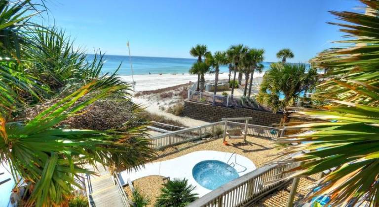 Lovely holiday apartment with terrace, hot tub & private pool | Close to the beach | Pets are welcome — photo 2