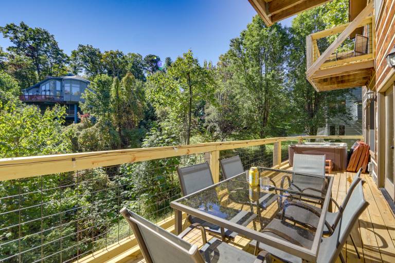 Hot Tub & Resort Perks! Gatlinburg Mtn Retreat — photo 2