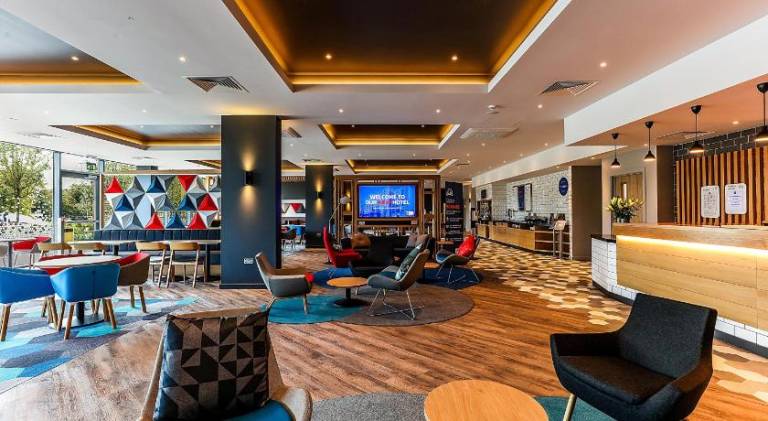 Holiday Inn Express Bicester By IHG — photo 2