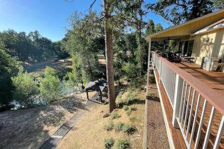 Spacious house | Pets allowed in Oakhurst, CA