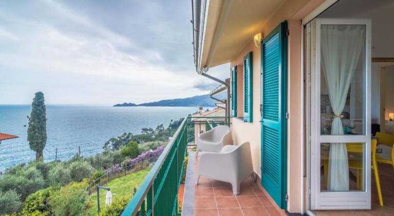 Rental apartment with 1 room for 4 persons in Chiavari