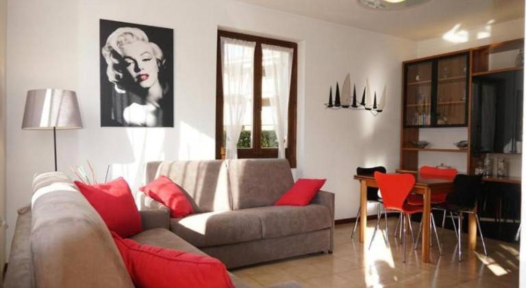Holiday apartment with pool — photo 2