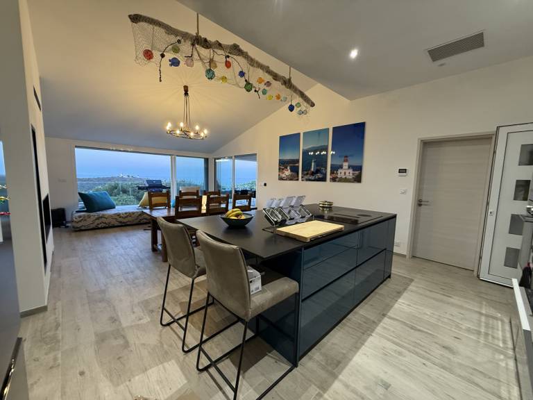 Vacation home with patio, garden & BBQ — photo 4