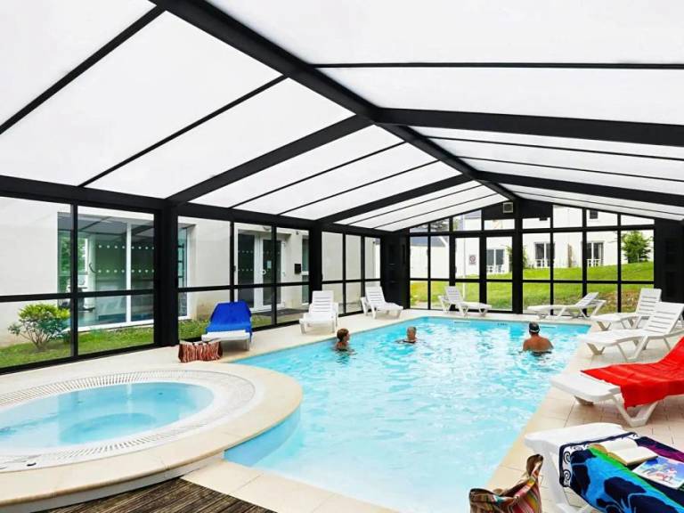 Vacation home with patio & heated pool — photo 3