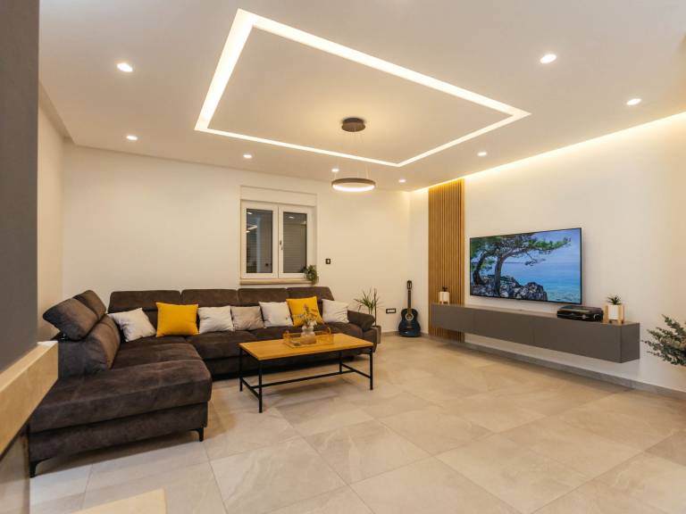 House with private pool, BBQ & terrace | Nature view — photo 4