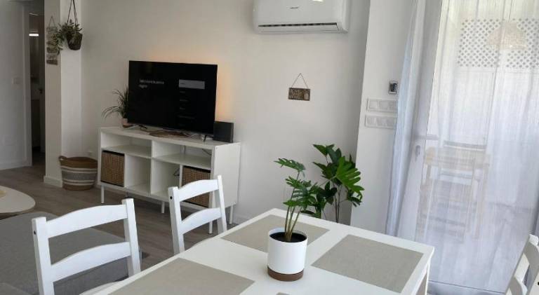 Rental apartment with terrace, private pool & garden | Next to the beach | Dogs allowed — photo 4