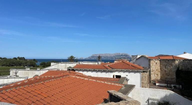 Holiday apartment with 2 rooms for 6 persons in Olbia
