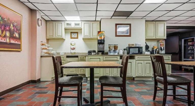 Quality Inn & Suites Binghamton Vestal — photo 4