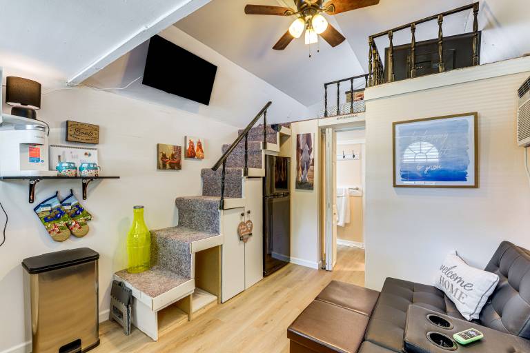 Pet-Friendly Raleigh Tiny Home w/ Patio — photo 3