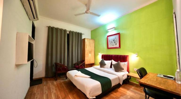 Hotel Rustam Residency in Gurugram