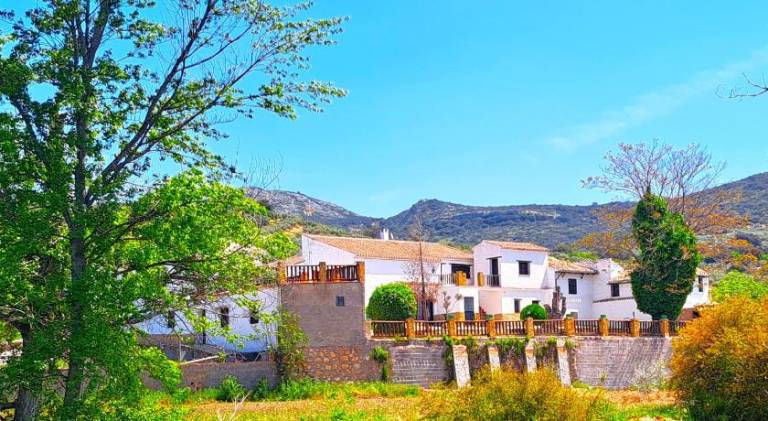 Vacation home with garden, pool & terrace in Loja