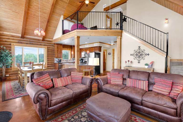 Lighthouse Hill Ranch - Log Home — photo 3