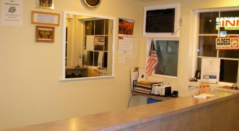 Economy Inn — photo 3