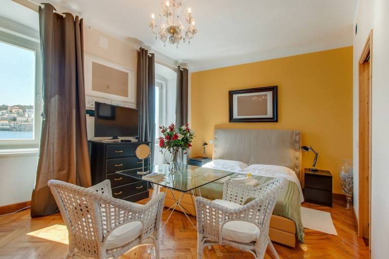 Rental apartment with terrace in Mali Losinj