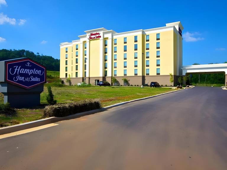 Hampton Inn & Suites Adairsville-Calhoun Area in Adairsville, GA