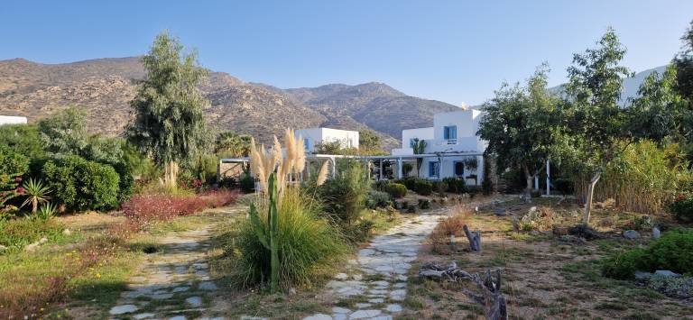 Beachfront Ios Villa — photo 3