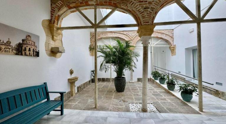Rental apartment with garden, terrace & pool | Next to Alcázar of Jerez de la Frontera | Pets are welcome — photo 5