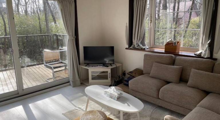 Chalet with patio, hot tub & garden in Nasu