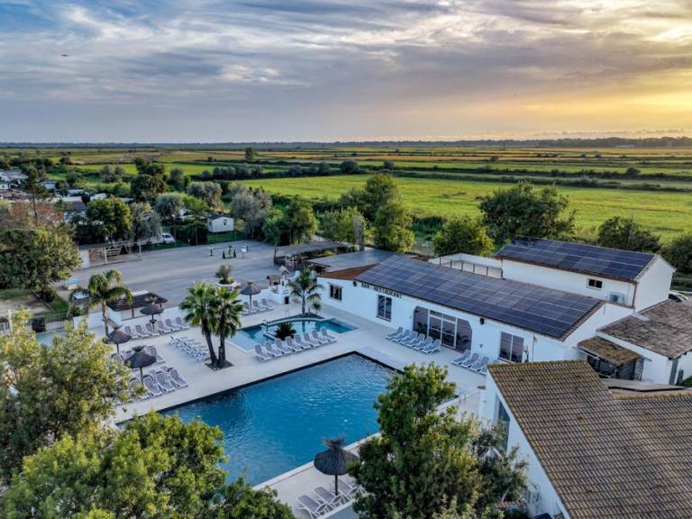 Chalet with terrace & heated pool | Pool view — photo 2
