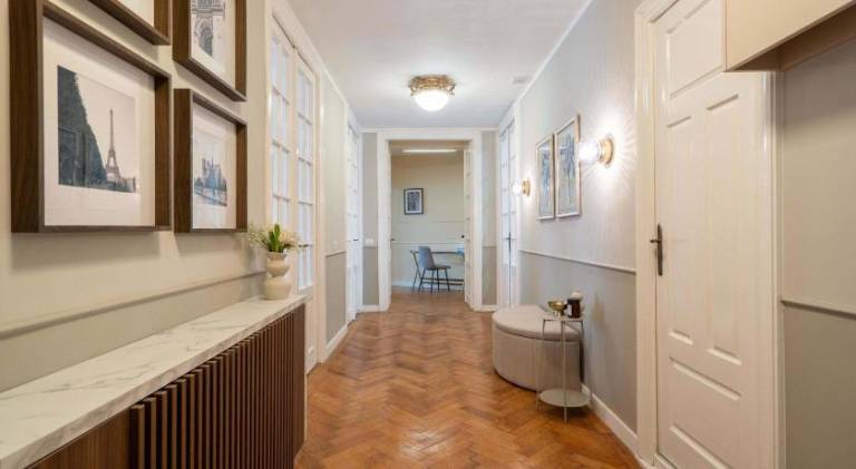 Romanian Athenaeum Flat - Refined 3BR Steps from Calea Victoriei — photo 2