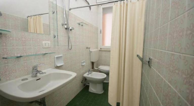 Rental apartment with 1 room for 6 persons — photo 5