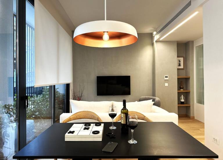 Lovely serviced apartment with terrace | Near Acropolis of Athens | Dogs allowed — photo 2
