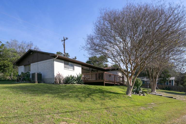 Vacation home with grill & garden — photo 3