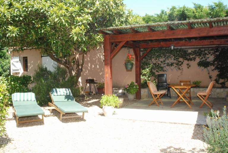 Villa with terrace, barbecue & yard | Nature view — photo 4