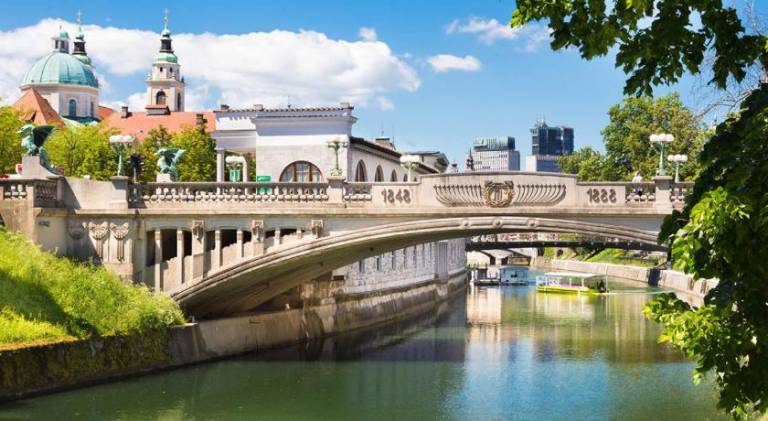 Apartment with patio | Next to Ljubljana Castle | Suitable for remote work | Pet-friendly in Ljubljana