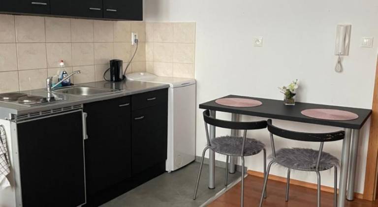 Holiday apartment with garden | Next to Hlavné námestie — photo 3