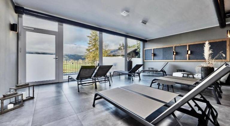 Deluxe Apartment Zugspitze Ehrwald mit Pool, Sauna, direkt am Golfplatz — photo 3