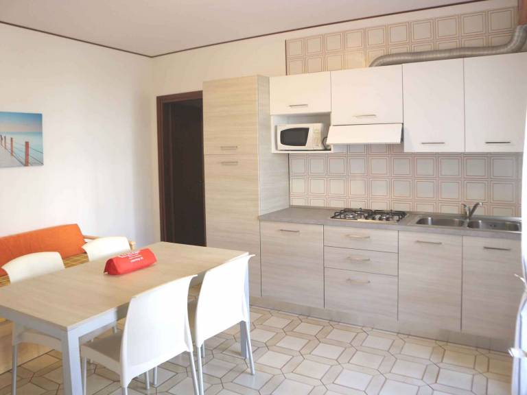 Holiday apartment with terrace & garden — photo 4