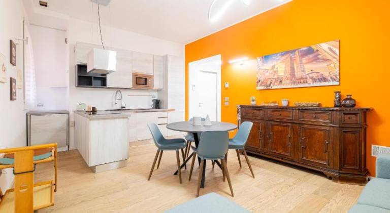 Holiday apartment | Close to Two Towers — photo 2