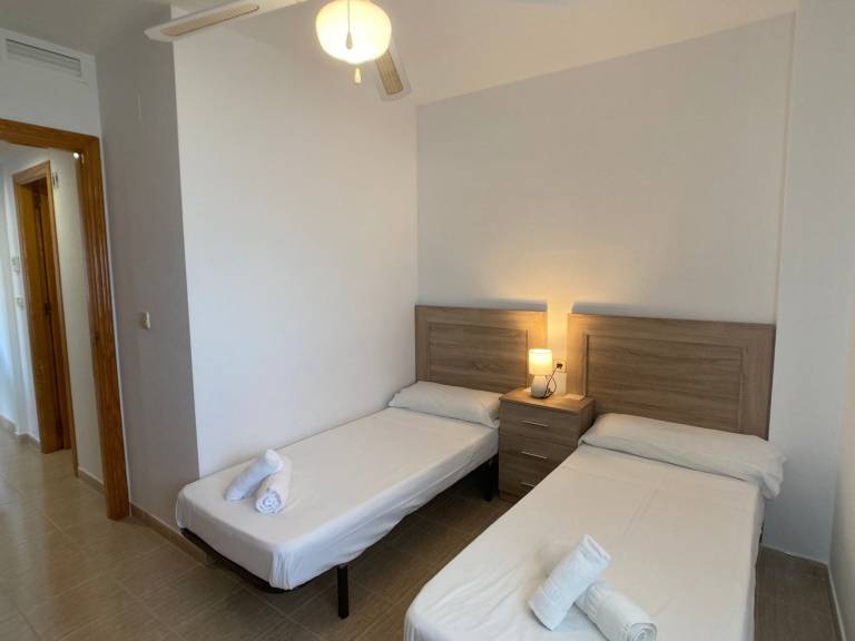 Rental apartment with garden, terrace & pool — photo 4