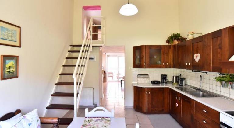 Holiday apartment with terrace — photo 2