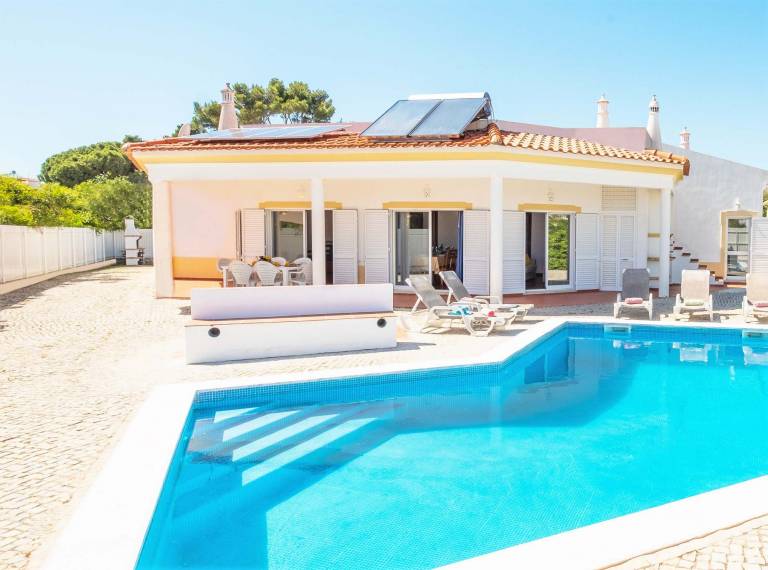 Villa with terrace, private pool & garden — photo 2