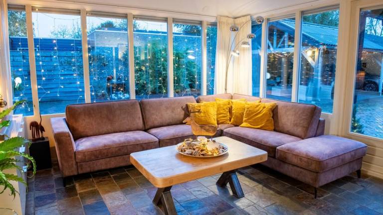 Ferienhaus mit Terrasse, Pool und Sauna