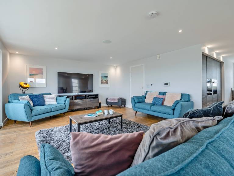 Family-oriented charming cottage | Beach view | Next to the beach | Pets are welcome — photo 4