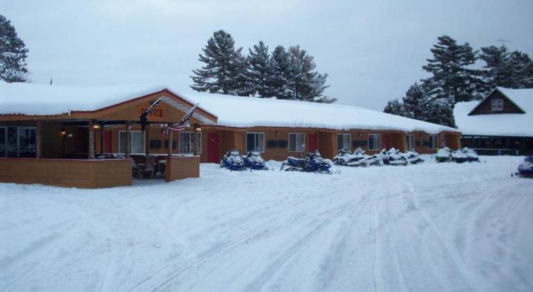 Hiawatha Lodge Inn — photo 5