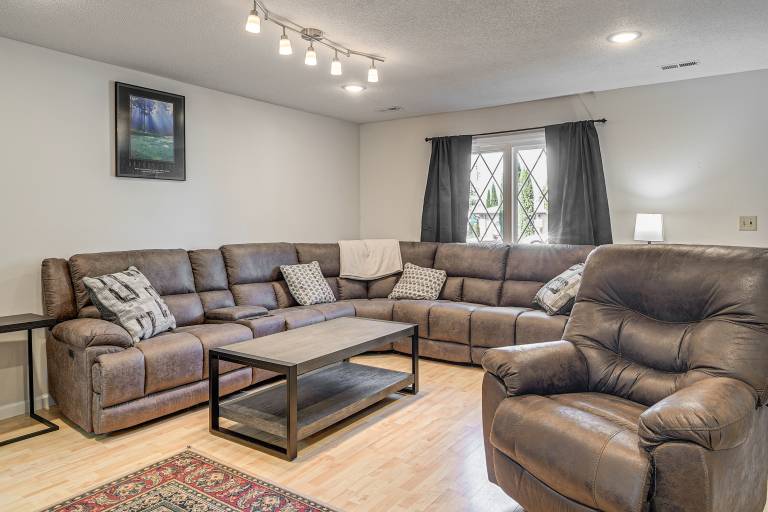 Explore Lincoln! Pet-Friendly Retreat w/ Patio in Lincoln, NE