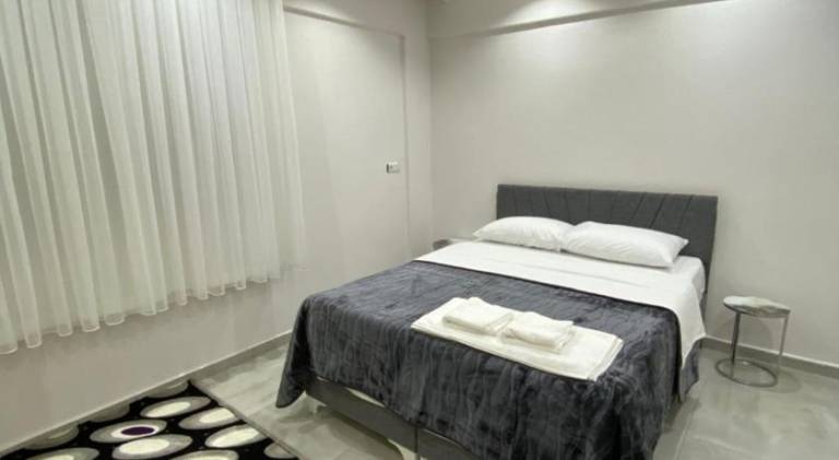 Holiday apartment with yard — photo 2