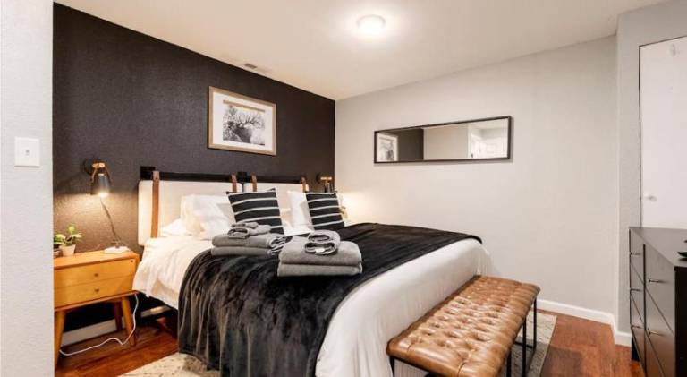 Adorable 2-Bedroom Modern Basement in Denver, CO