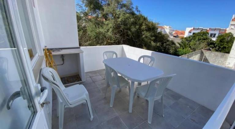 Rental apartment with terrace — photo 2