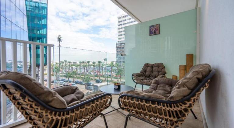Apartment with terrace — photo 2