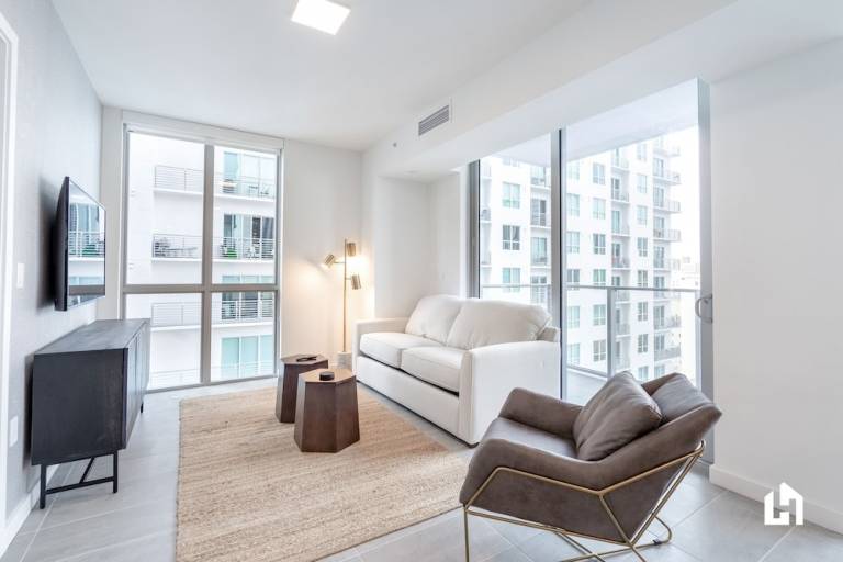 Condo Coconut Grove