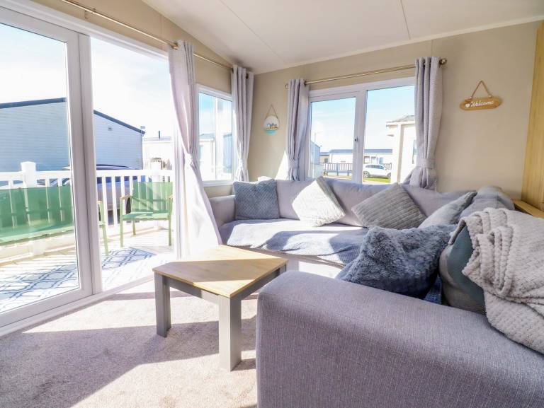 Children-friendly pleasant cottage with yard | Beach view | Pets allowed — photo 4