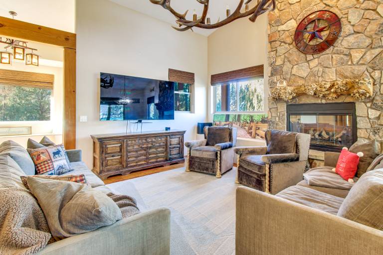 Mtn Estate w/ Massive Indoor Spa in Show Low, AZ