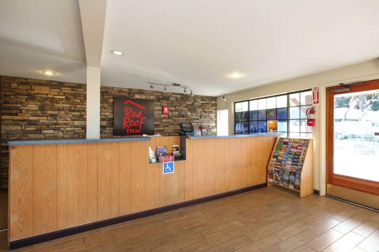 Red Roof Inn Lompoc — photo 5